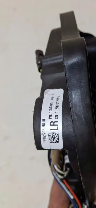Tesla Model S Rechte Hintertürgriff OEM 100737500L image 3