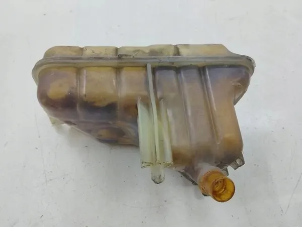 Opel Antara 2012 Kylvätsketank OEM 917A1 image 4