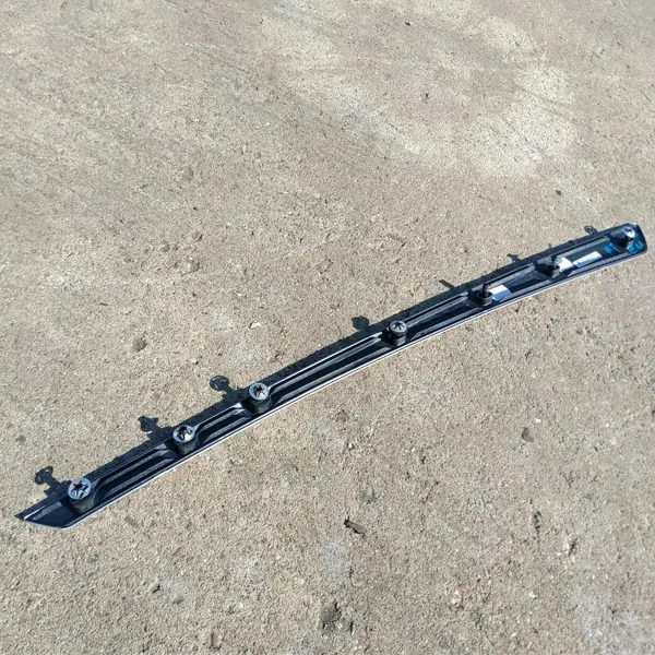 BMW E60 E61 Moldura Puerta Trasera Derecha OEM 1360103 image 4