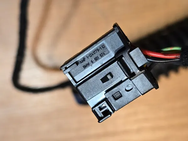 BMW 7 F01 Bagagelucka Lyftstöd Höger Vänster 7120099 7120098 image 5