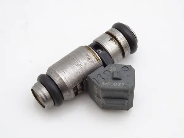 Inyector Combustible OEM DRC99966 para Mercedes W414 image 2