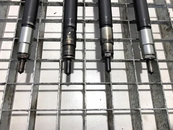 Injetores completos Peugeot Boxer II 2.2 120CV OEM image 2