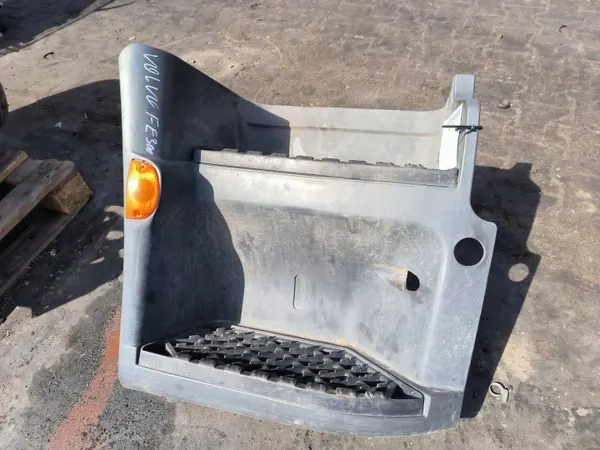 Marche Droite OEM PRAWY pour Volvo FE 300 - Occasion image 2