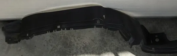 Front Right Wheel Arch Mercedes W124 image 2