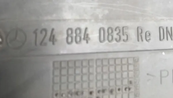 Front Right Wheel Arch Mercedes W124 image 3