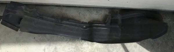 Front Right Wheel Arch Mercedes W124 image 4