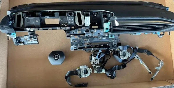 Renault OE Airbagconsole voor Megane V E-Tech Iconic image 2