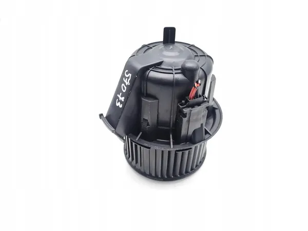 Citroen C4 Cactus Heater Fan 1.2 VTi 82 T4054001 image 4