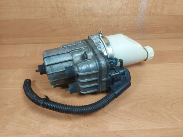 Ohjauspumppu OEM 13276990 ZF Opel Astra H:lle image 2
