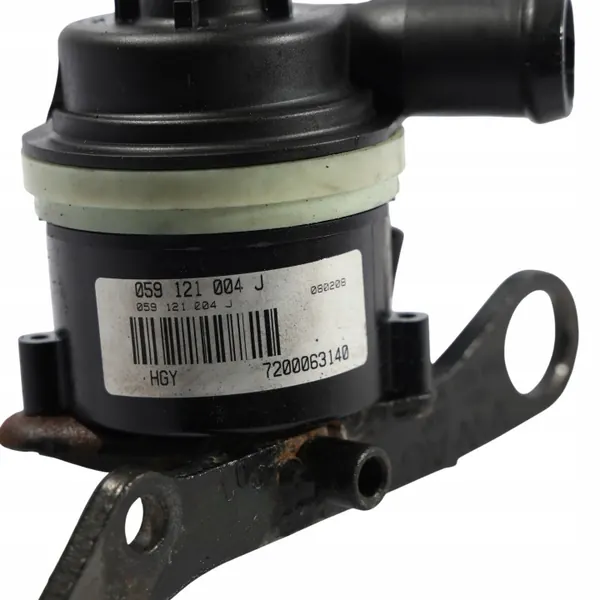 Audi vesipumppu OEM 059121004J - Käytetty kunnossa image 10