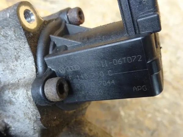 Turboaggregat AUDI A3 8P GOLF V EOS 2.0 TFSI 06F145701D image 9