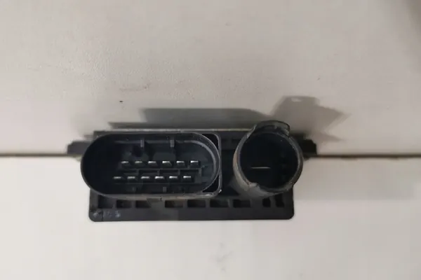 Sytytystulpat BMW X5 3.0L Diesel 2012 OEM 7800156 image 3