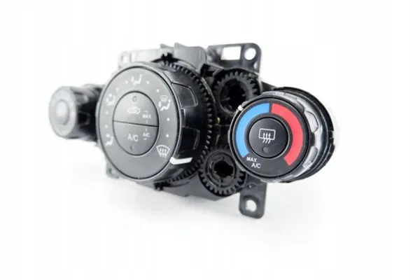 Ilmastointipaneeli OEM 8A6118549 Ford Fiesta MK7:lle image 4