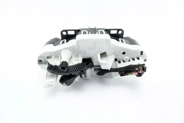 Ilmastointipaneeli OEM 8A6118549 Ford Fiesta MK7:lle image 5