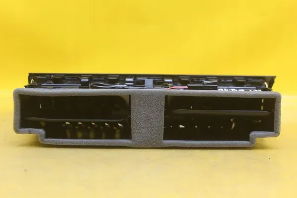 Grade de Ventilação Central Audi A4 B8 LIFT 8T1820951E image 4