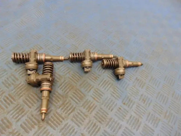VW Golf IV 1.9 Diesel-injectorset OEM 0414720213 image 3