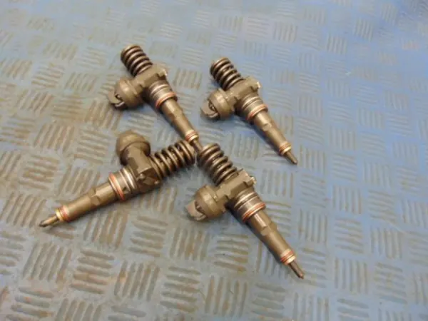 VW Golf IV 1.9 Diesel-injectorset OEM 0414720213 image 5