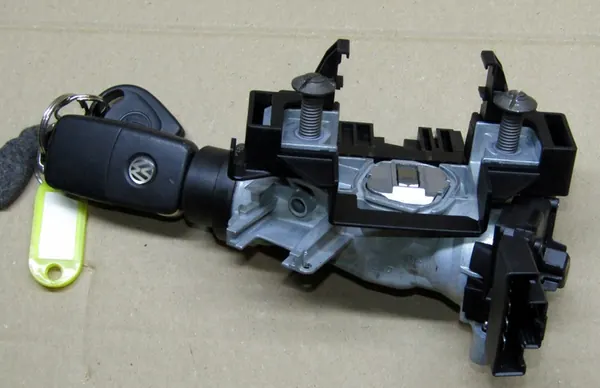 VW GOLF VII Sytytysavain 1K0905851 image 3