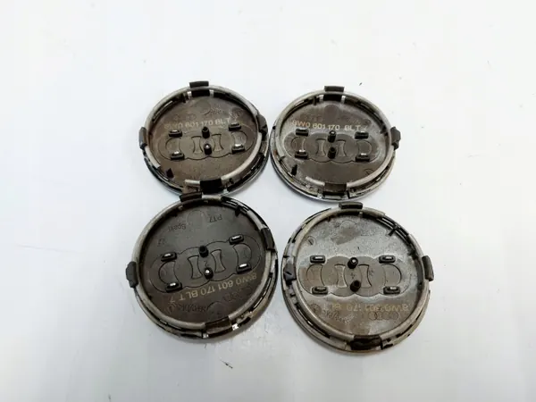 Enjoliveur Audi OEM 8W0601170 - État Utilisé image 3