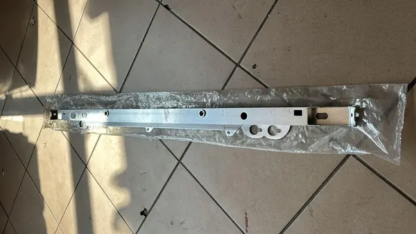 Opel Corsa D Puskuri-osa OE 13237407 13315614 image 2