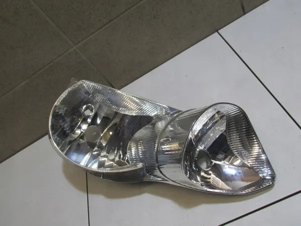 OEM ODBŁYŚNIK LAMPY PRZÓD LEWY EUROPA CONNECT MK2 2016 ROK image 2
