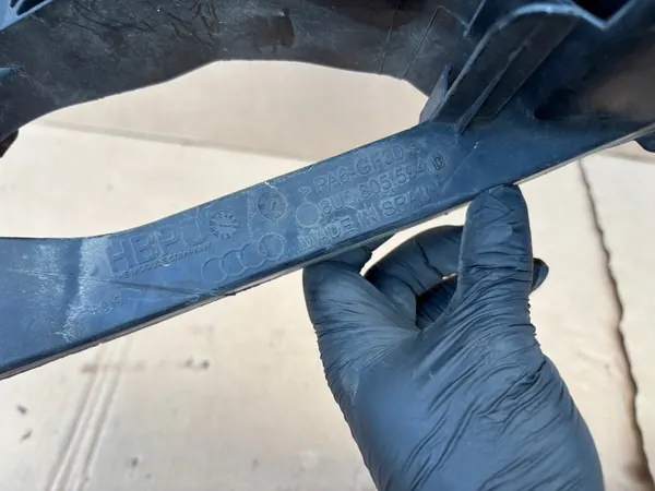 AUDI Q3 8U0 Frontverstärkung 8U0805594D image 8