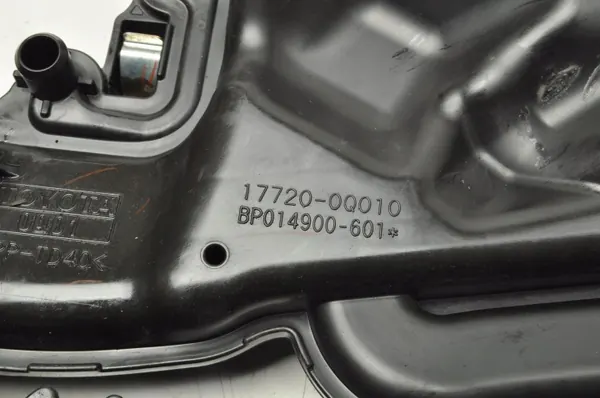 Peugeot 108 Luftfilterhus OEM 17720-0Q010 image 6