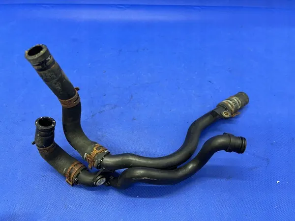 AUDI A6 C6 3.2 FSI Tubería de Agua 06E121044D image 2