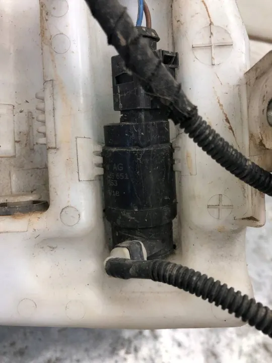 Pesulaitteen säiliö OEM 2N0955453C VW Crafter II image 3
