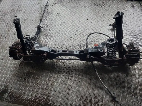 I30 bakaxelbalk och glidare - Hyundai OEM image 4
