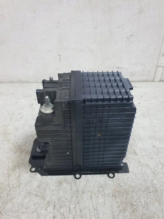 Audi OEM 8W0915101A Apuakku 11Ah Käytetty image 3