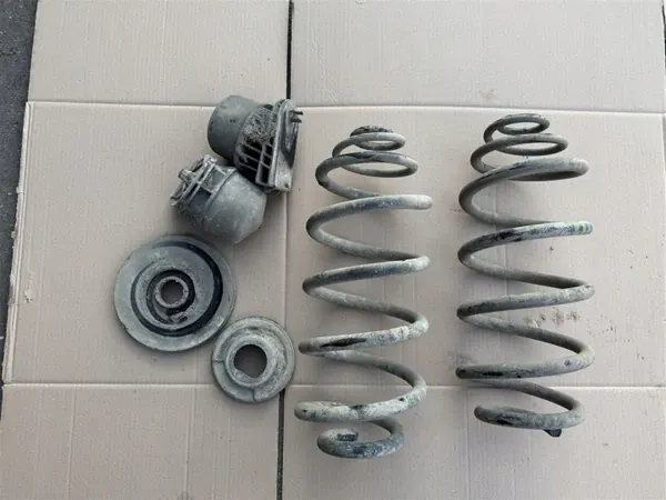 OEM AA Federn + Gummis + Stöße Hinten Peugeot Expert image 2