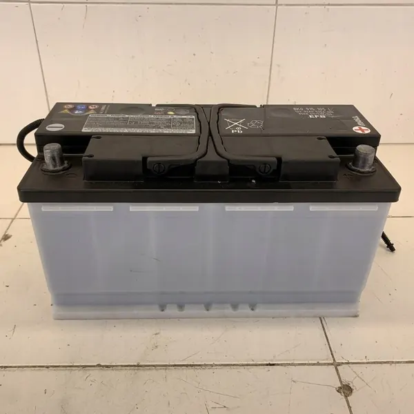 Audi A5 A4 2.0 TFSI Accu 93Ah OEM 8K0915105L image 2