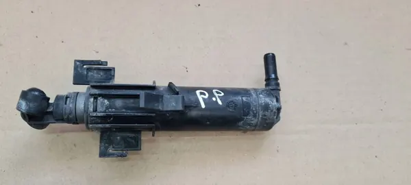 Rechte Scheinwerferwaschdüse OEM 8T0955102D image 2