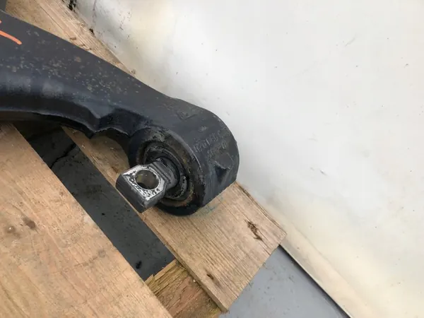 Barra de reação MAN TGX TGS EURO 6 81437180061 image 3