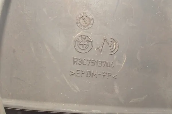 Support de suspension arrière gauche BMW 5 Gran Turismo 3.0L OEM 37106781844 image 5