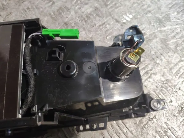 Suporte de Copos Volvo XC90 OEM 31389958 Painel image 4