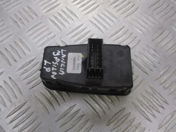 Raam bediening paneel bestuurder Lancia Ypsilon II 1.4 OEM 735360605 image 3