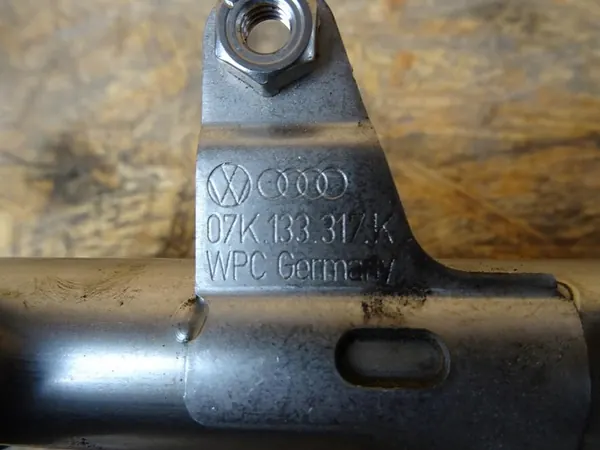 AUDI RS3 8P TTRS 8J RSQ3 8U 2.5 TFSI Rampe d'injection Capteur 07K133317K image 3