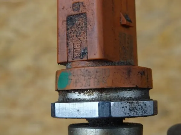 AUDI RS3 8P TTRS 8J RSQ3 8U 2.5 TFSI Rampe d'injection Capteur 07K133317K image 7