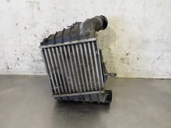 OEM 6Q0145804A Intercooler Skoda Roomster 1.4:lle image 2