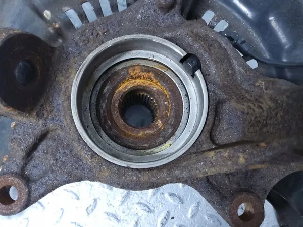 Framhjulsnav OEM 4321248010 vänster sida Lexus RX image 5