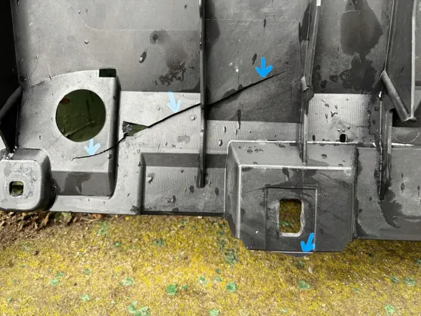 OEM A2468850036 Frontstoßstangen-Unterdeckung - Mercedes B-Klasse image 4