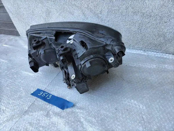 Farol Direito VW Sharan 10- OEM 7N1941006C image 8