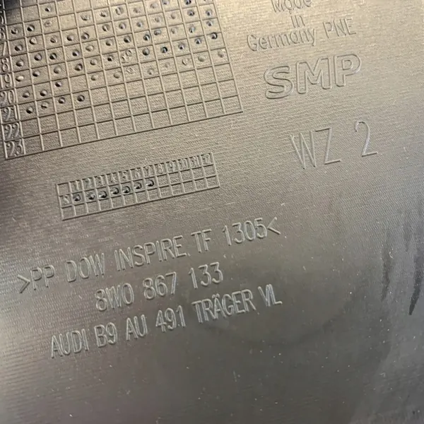 Revestimento de porta dianteira esquerda Audi A4 B9 8W LIFT 2022 OEM image 9