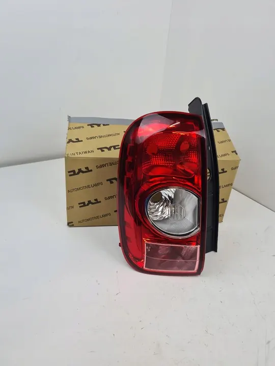 Lámpara trasera combinada TYC izquierda Dacia Duster image 3