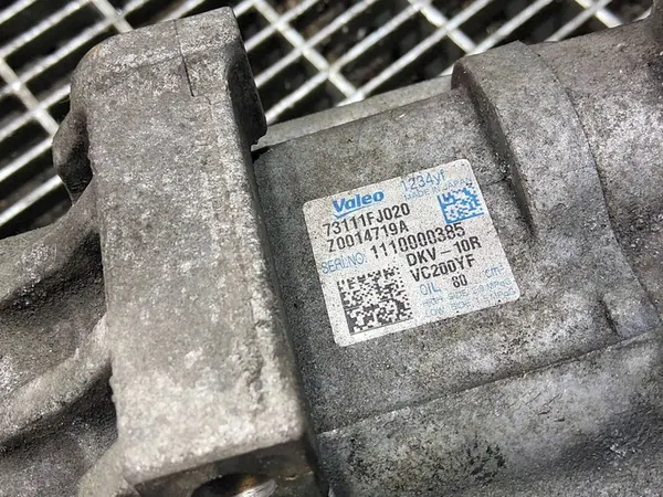 Compressore aria condizionata Subaru OE 73111FJ020 image 8