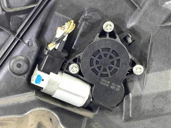 Régulateur de vitre avant droit OEM LORK-994-32110 Mazda CX-7 image 3