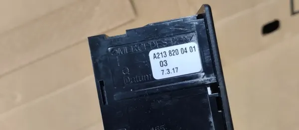 USB-Anschluss SD-Kartenleser OEM A2138200401 Mercedes E-Klasse image 4