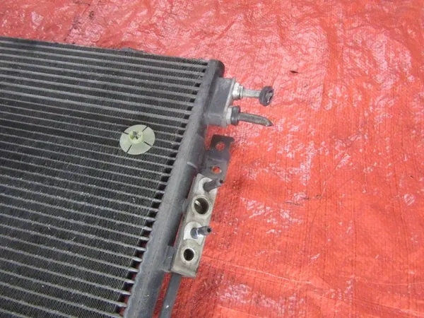 Condenseur A/C Jeep Grand Cherokee image 4